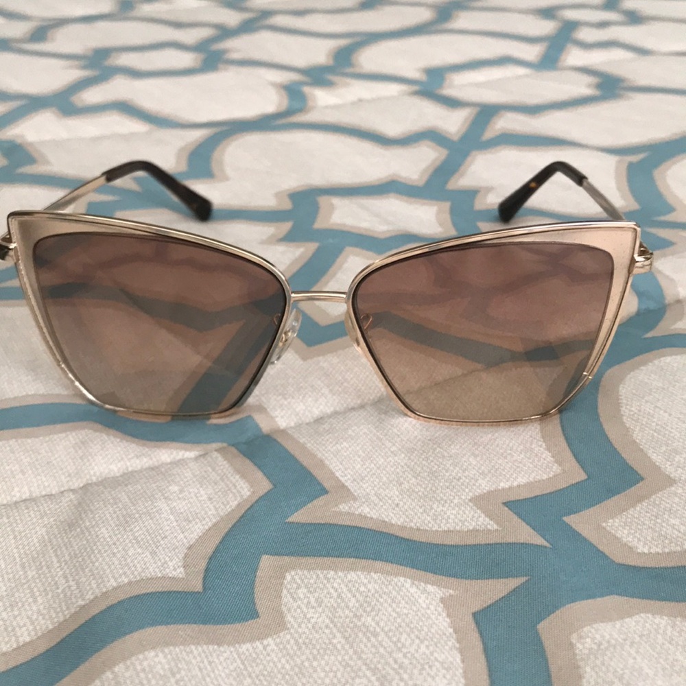 DIFF Becky’s sunglasses